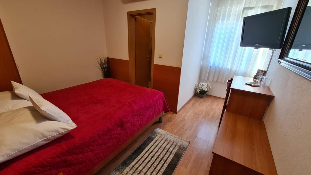 Bed & Breakfast Sobe/rooms Riva Zadar