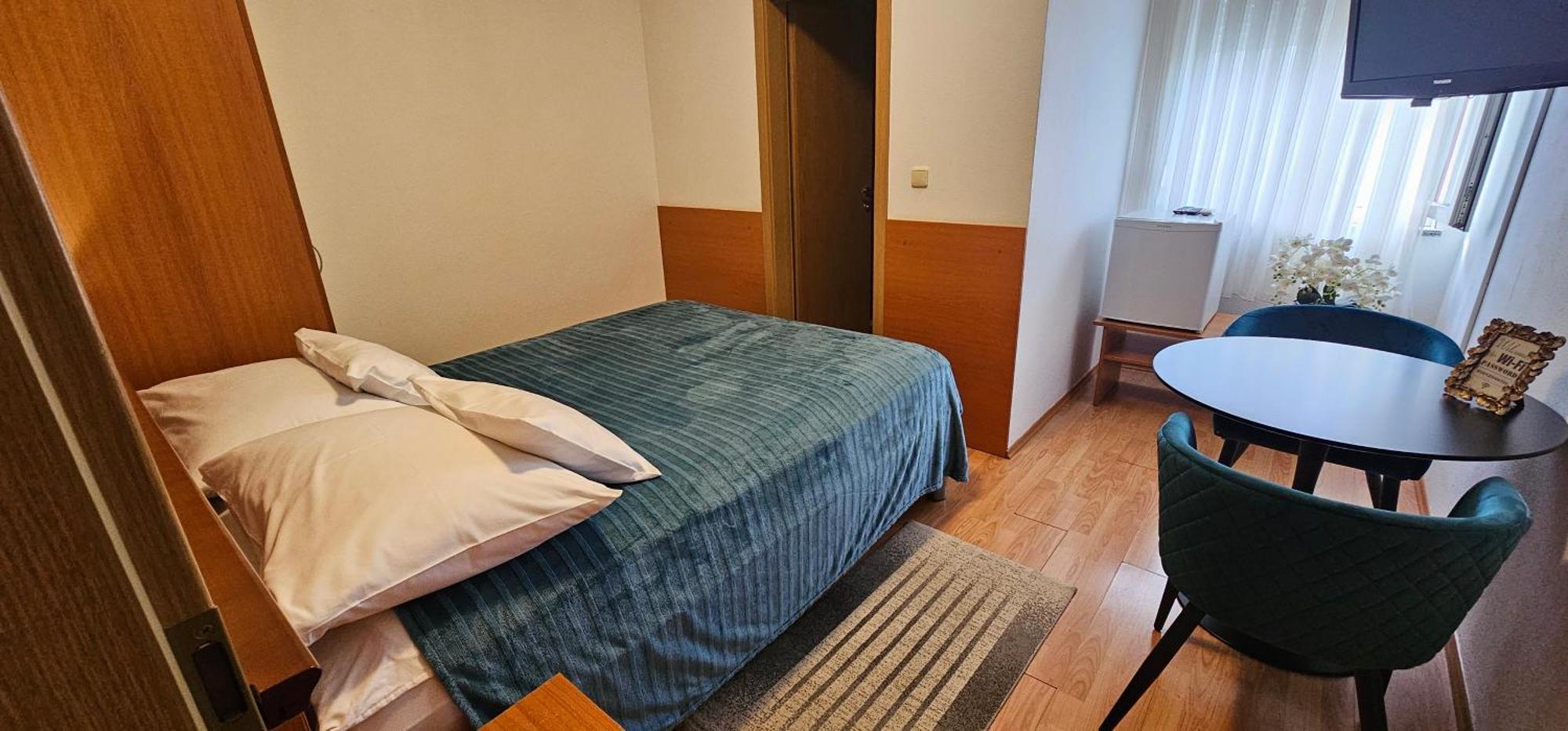 Bed & Breakfast Sobe/rooms Riva Zadar